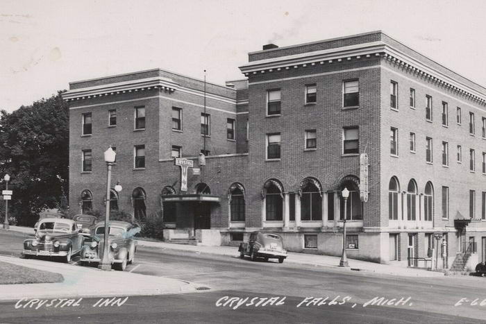 Crystal Falls Crystal Inn (newer photo)